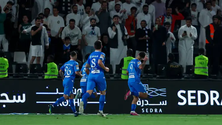 معلق مباراة الهلال والعين